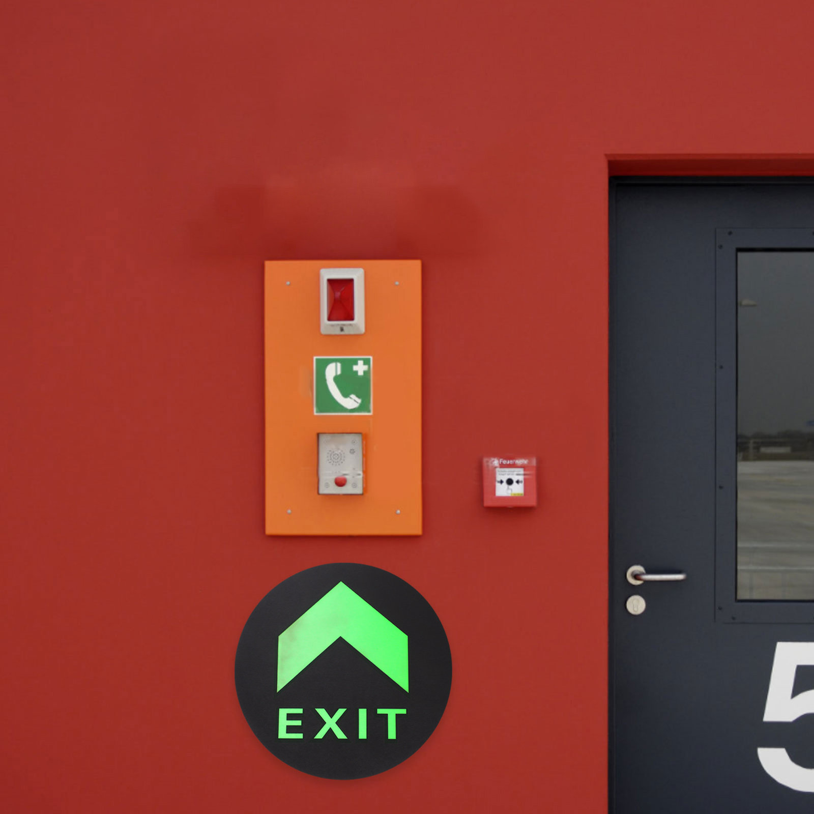 5Pcs Glow in Dark Exit Sign St - مراجعة Emergency Exit Sign وسعره
